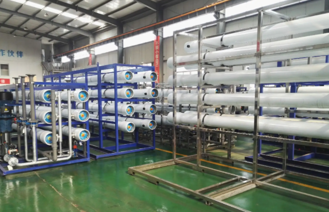 工業<a href=http://m.hbcq.com.cn/fstcjssb/ target=_blank class=infotextkey>反滲透凈水設備</a>展示